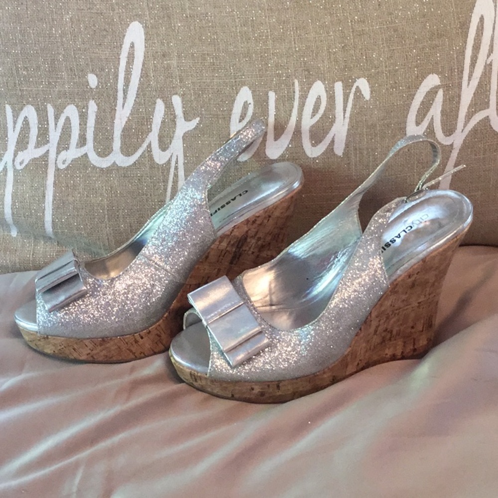 Platform sling backwedge